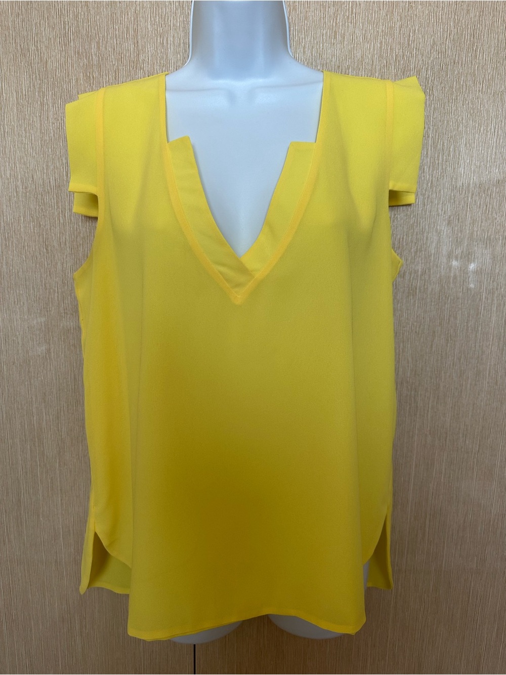 NWT TRY ME FIRENZE Yellow Sleeveless V-Neck Blouse MADE IN ITALY
